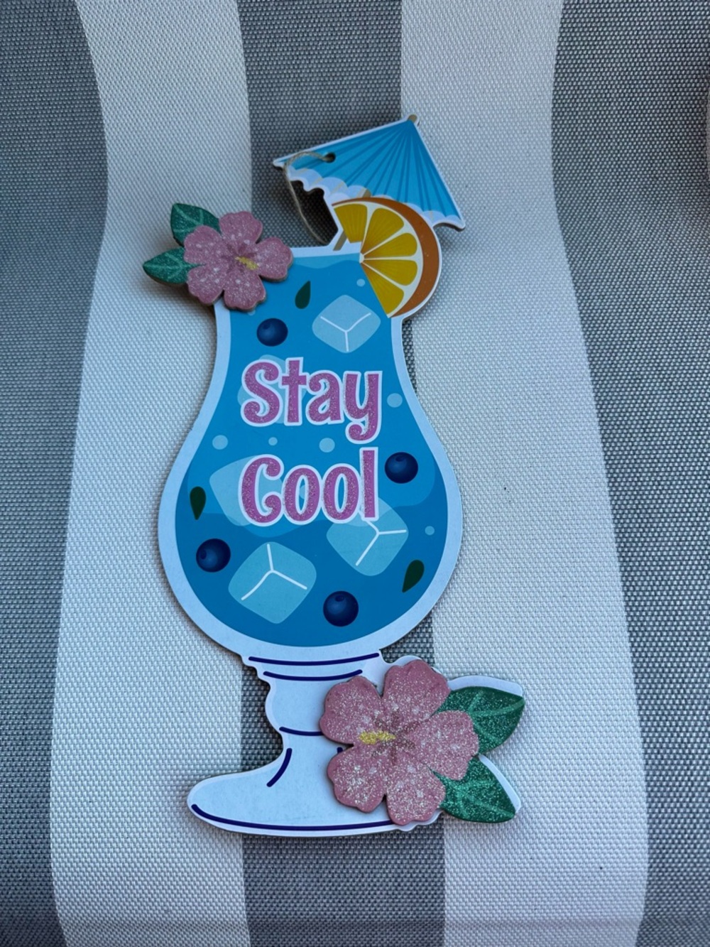 🍹 Summer Cocktail Drink Wall Decor Set of 2 Hanging Signs NWT Cheers 🍹 - Picture 3 of 5